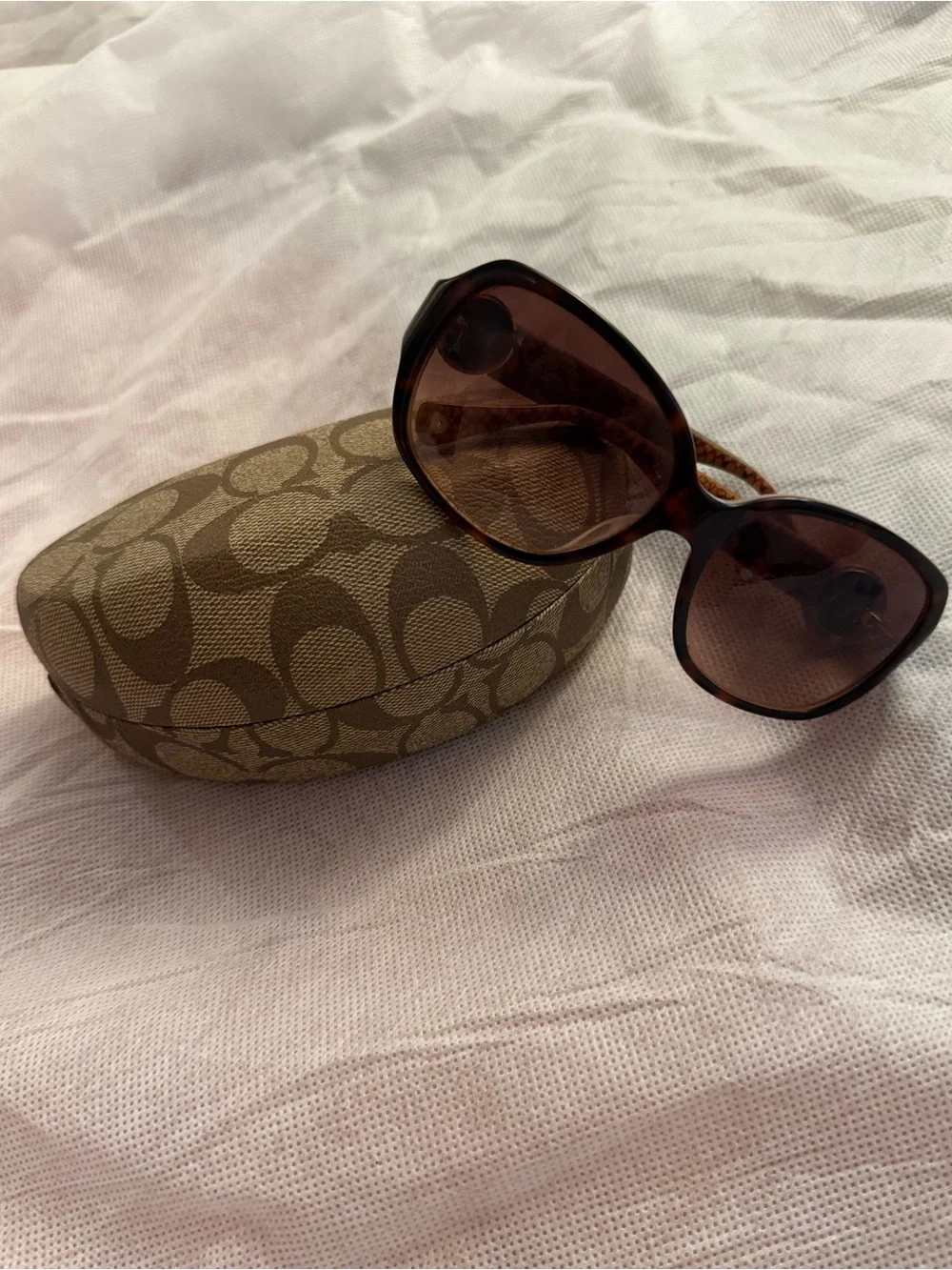 Vintage Coach Brown, Gold, Tortoise Shell Sunglasses and case